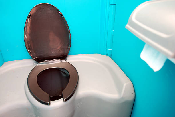 Porta potty delivery and setup in Glendale, CO